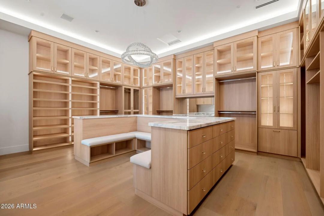 Real Estate Picture 36