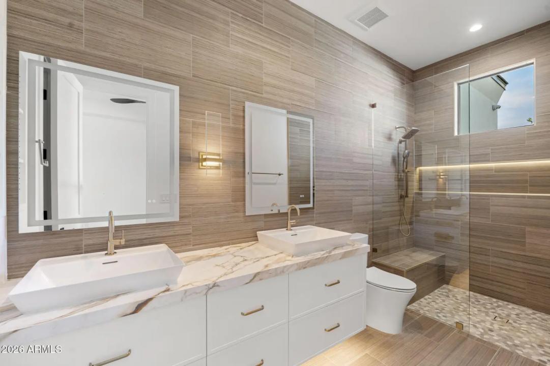 Real Estate Picture 53