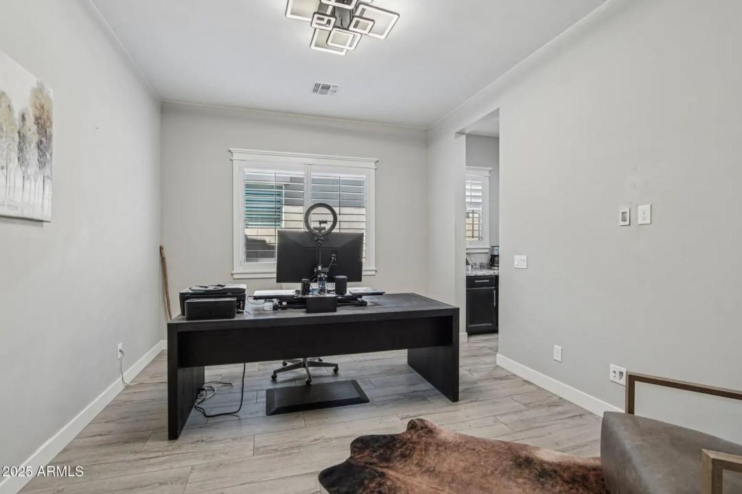 Real Estate Picture 13