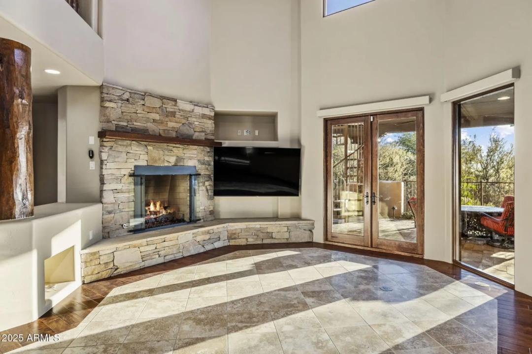 Real Estate Picture 19