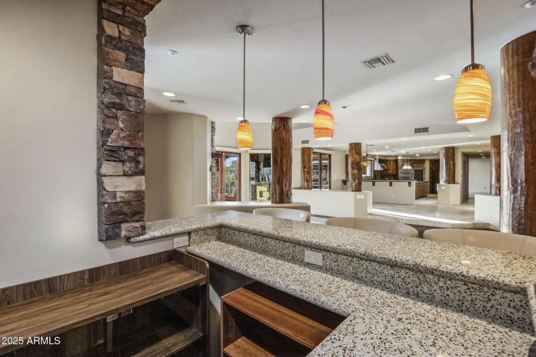 Real Estate Picture 23