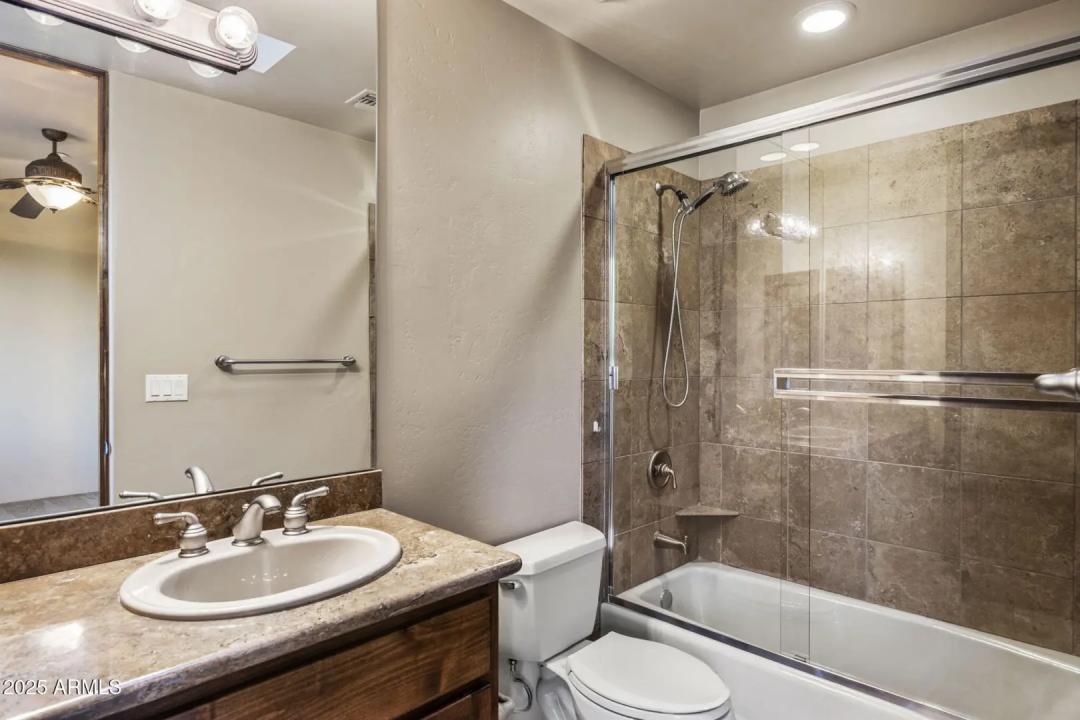 Real Estate Picture 42