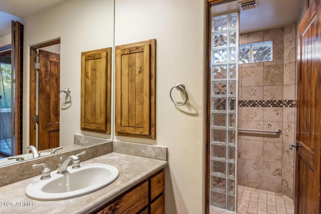 Real Estate Picture 58