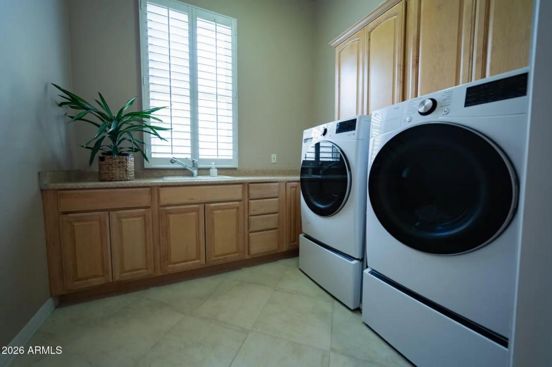 Real Estate Picture 21