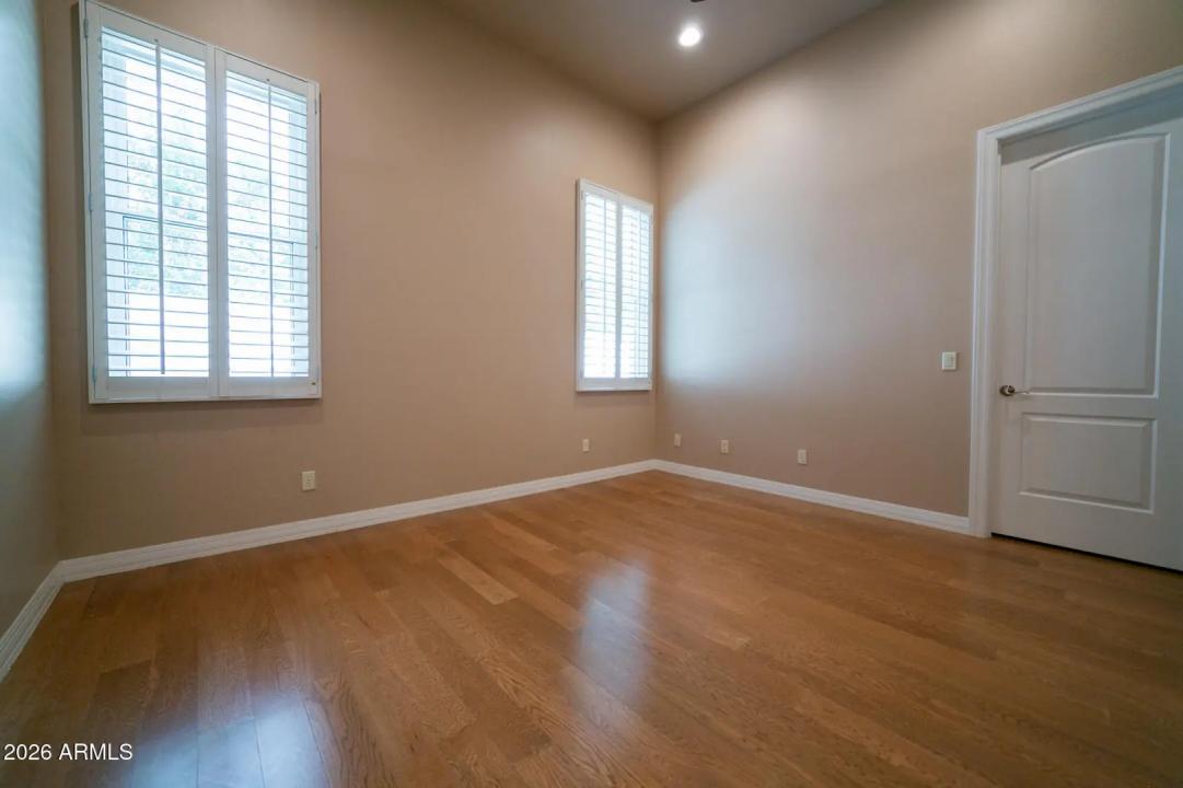 Real Estate Picture 23