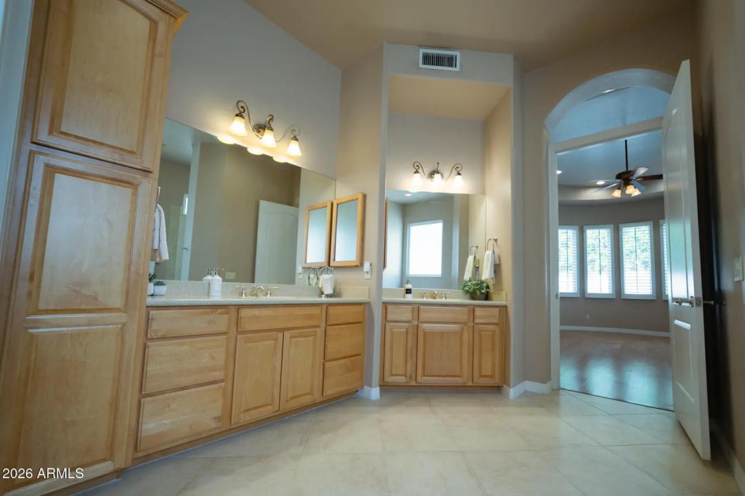 Real Estate Picture 27