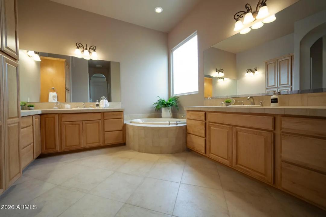 Real Estate Picture 32