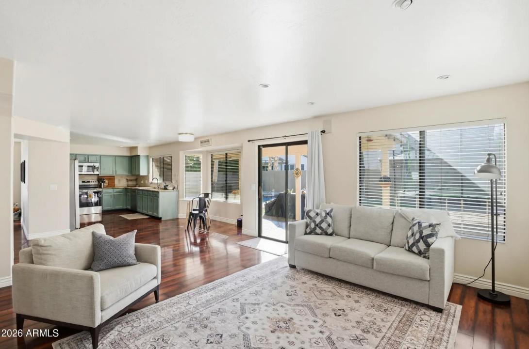 Real Estate Picture 6