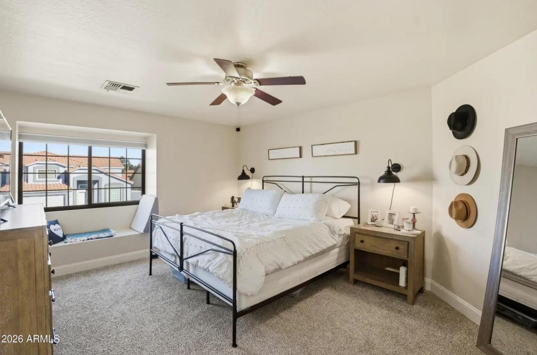 Real Estate Picture 18