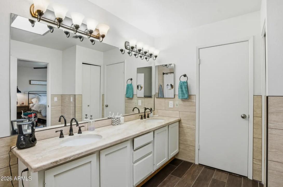 Real Estate Picture 20
