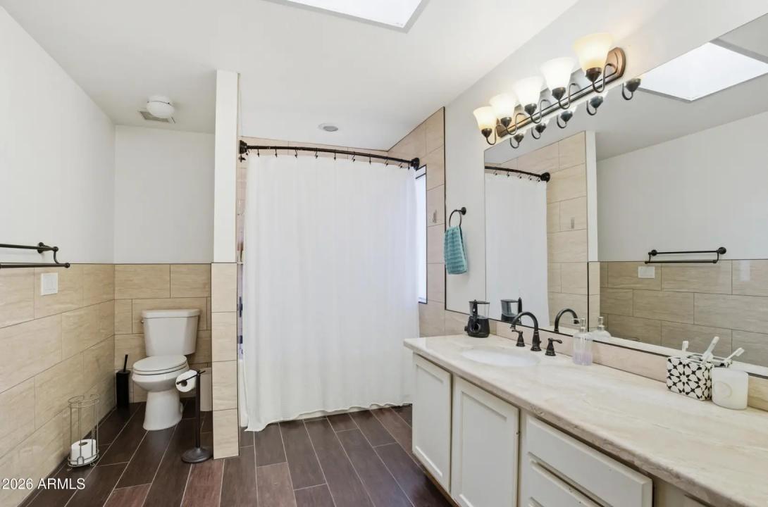 Real Estate Picture 21