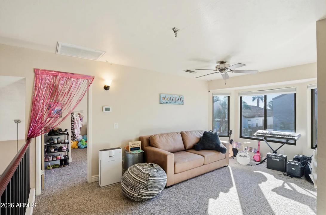 Real Estate Picture 15
