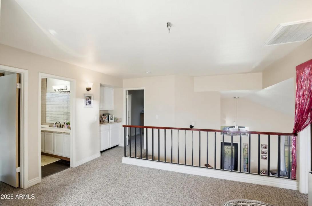 Real Estate Picture 16