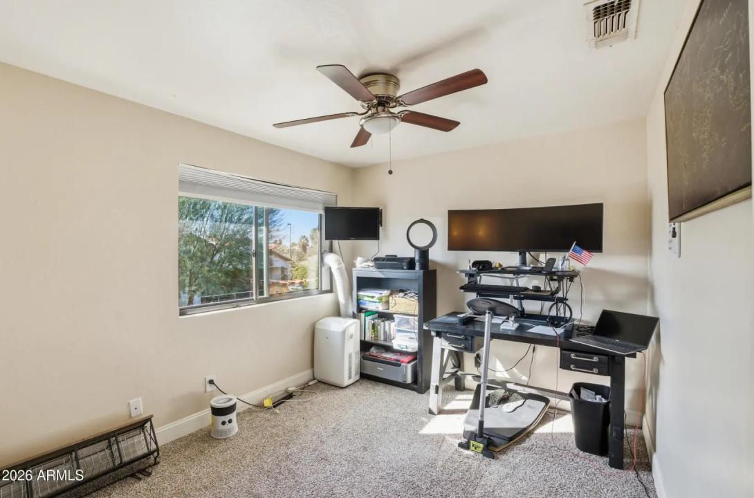 Real Estate Picture 24