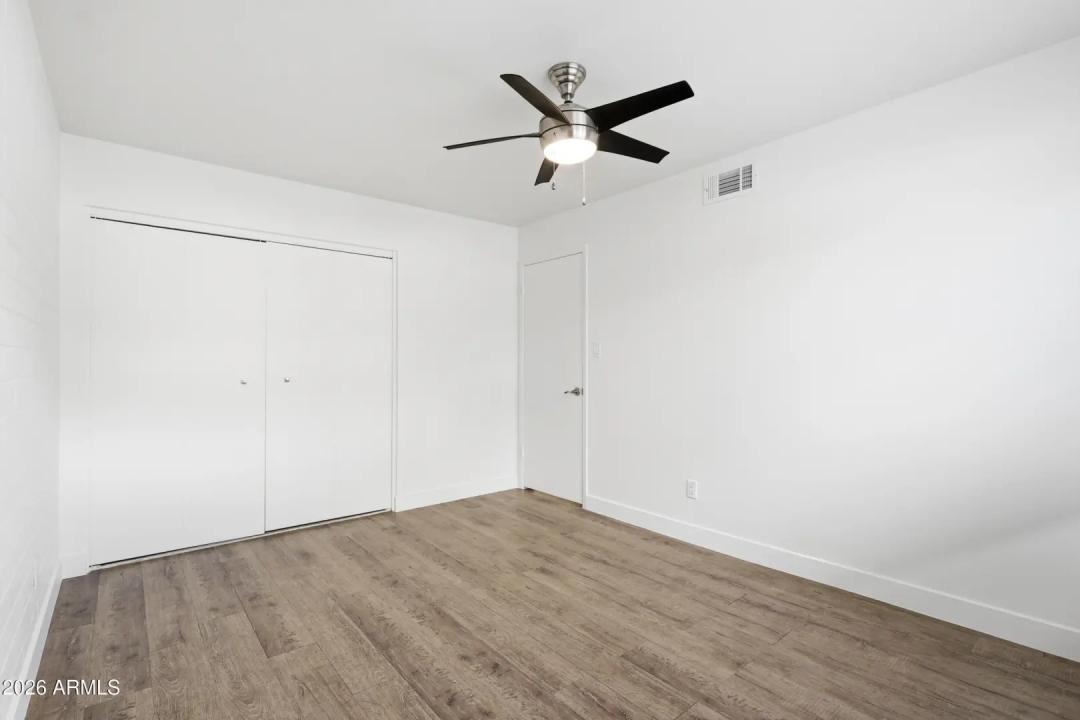 Real Estate Picture 18