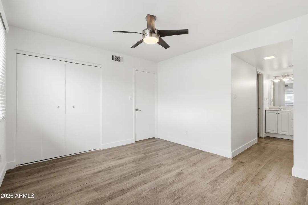 Real Estate Picture 11