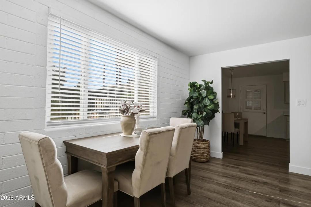 Real Estate Picture 6