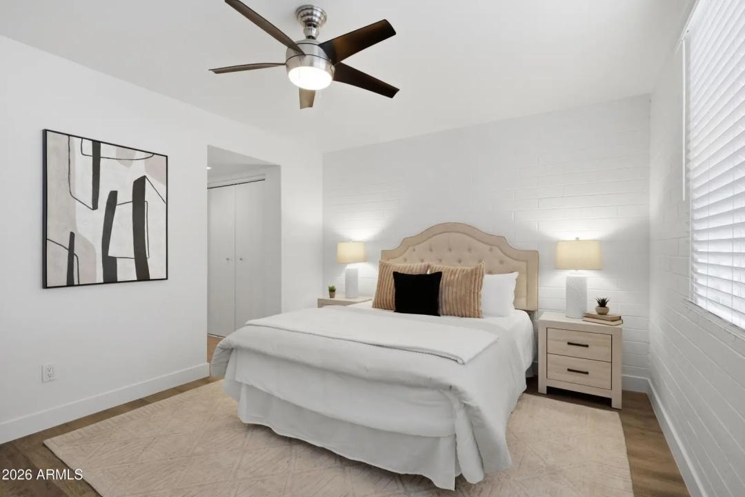 Real Estate Picture 13