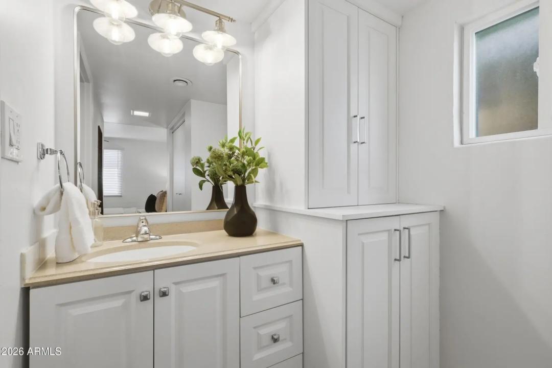 Real Estate Picture 15