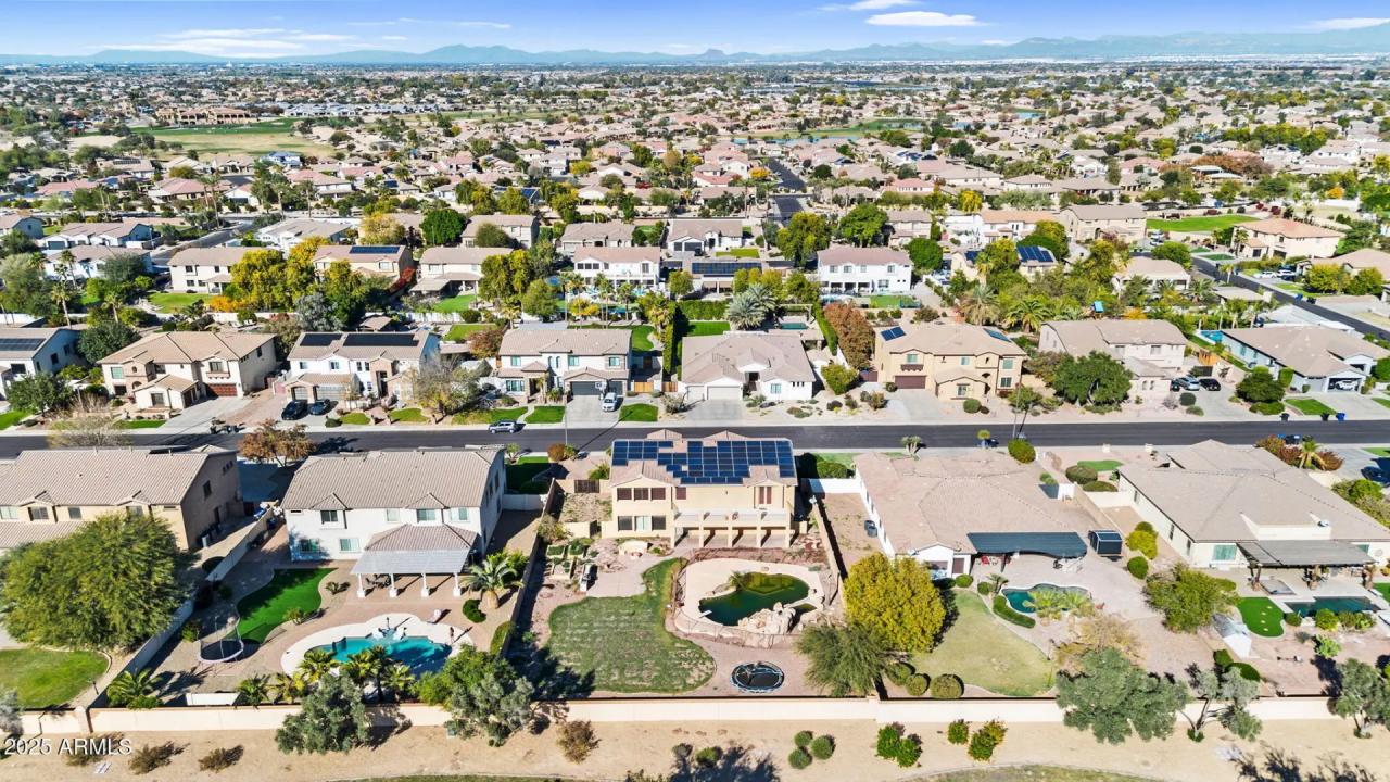 Real Estate Picture 24