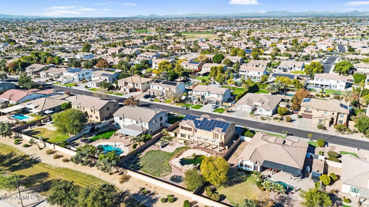 Real Estate Picture 26