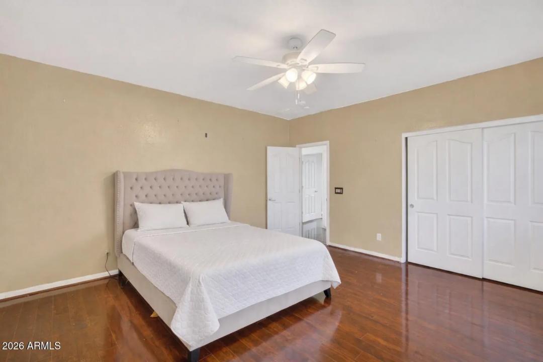 Real Estate Picture 50