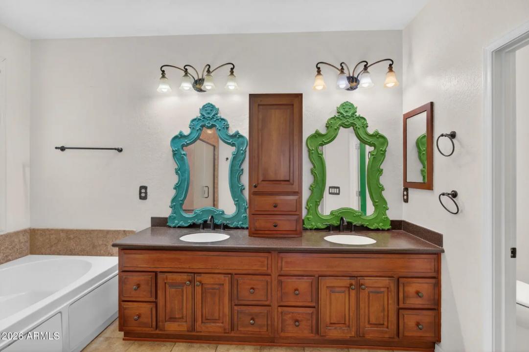 Real Estate Picture 60