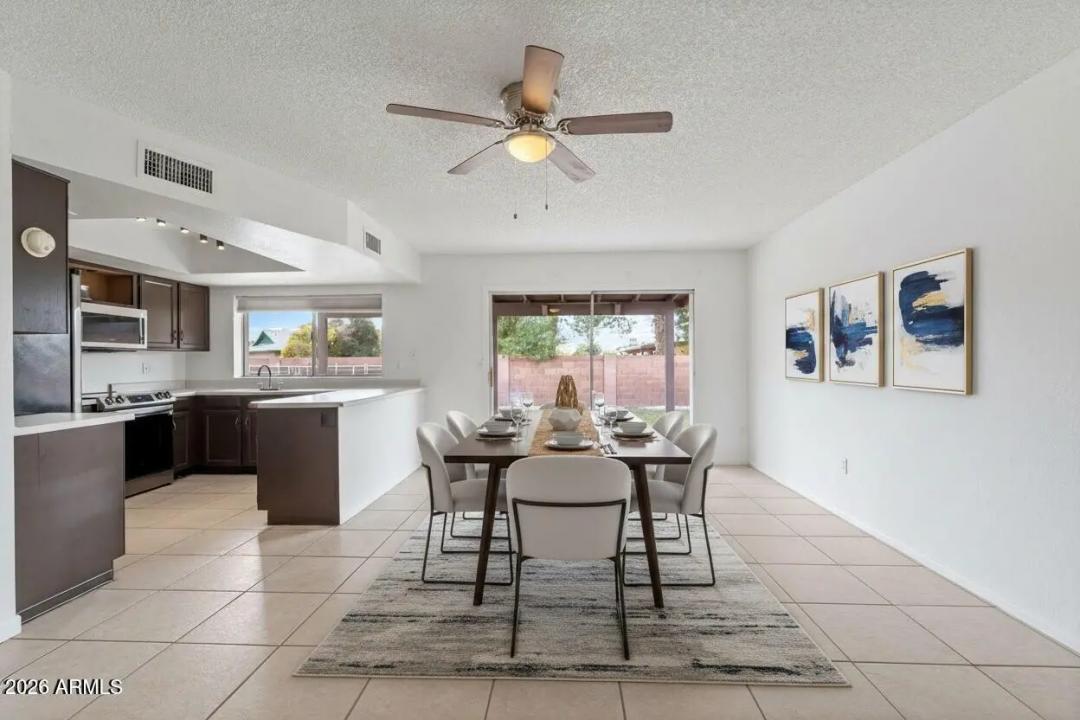 Real Estate Picture 9