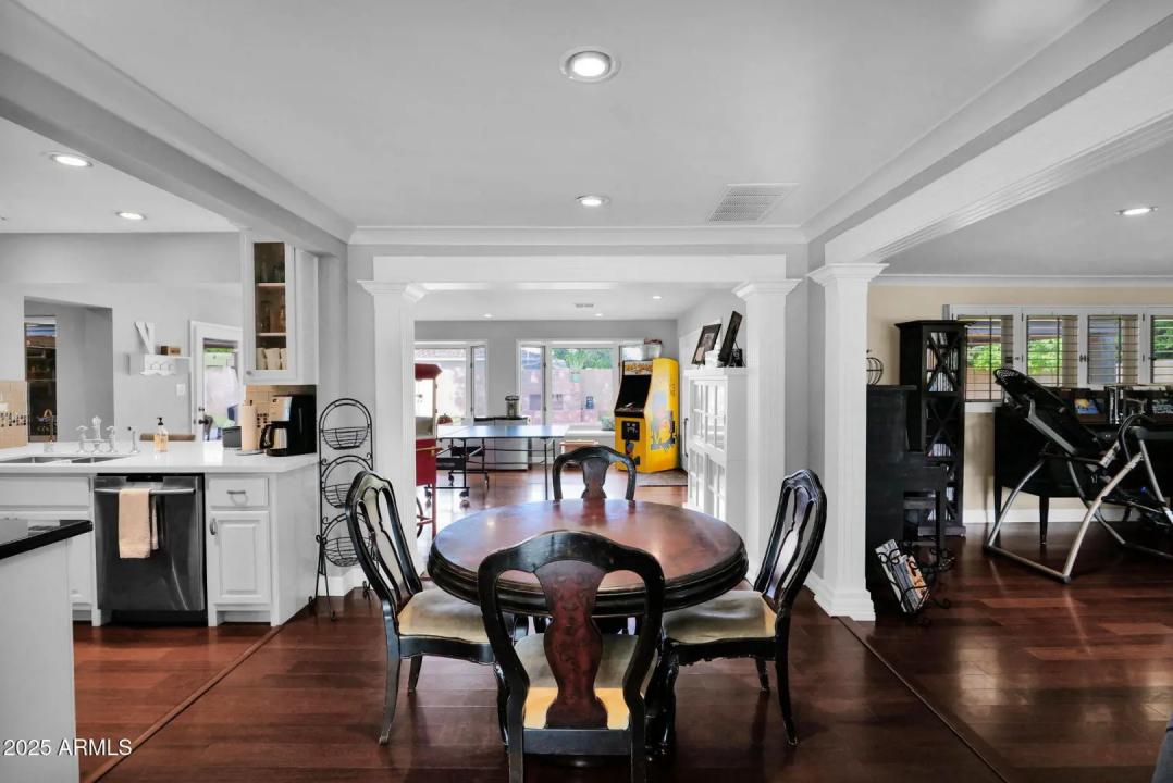 Real Estate Picture 16