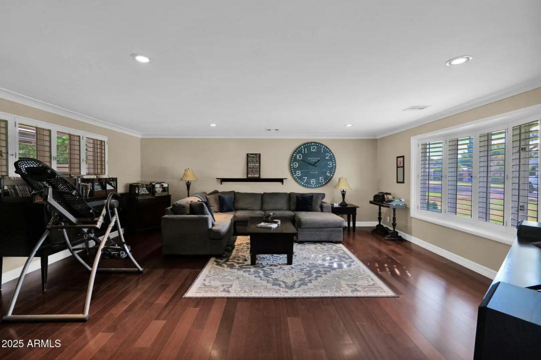 Real Estate Picture 17