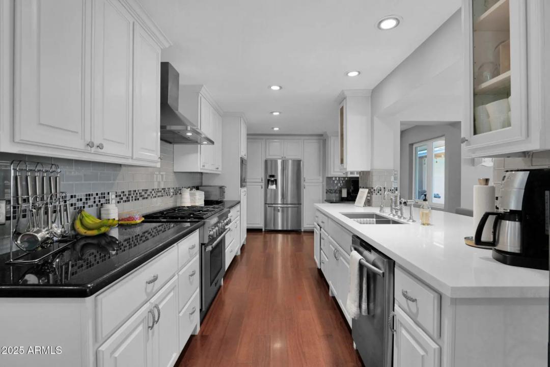 Real Estate Picture 21