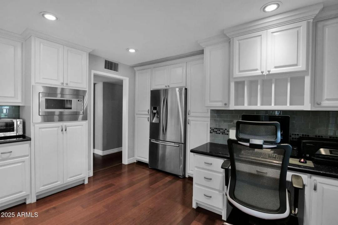 Real Estate Picture 27