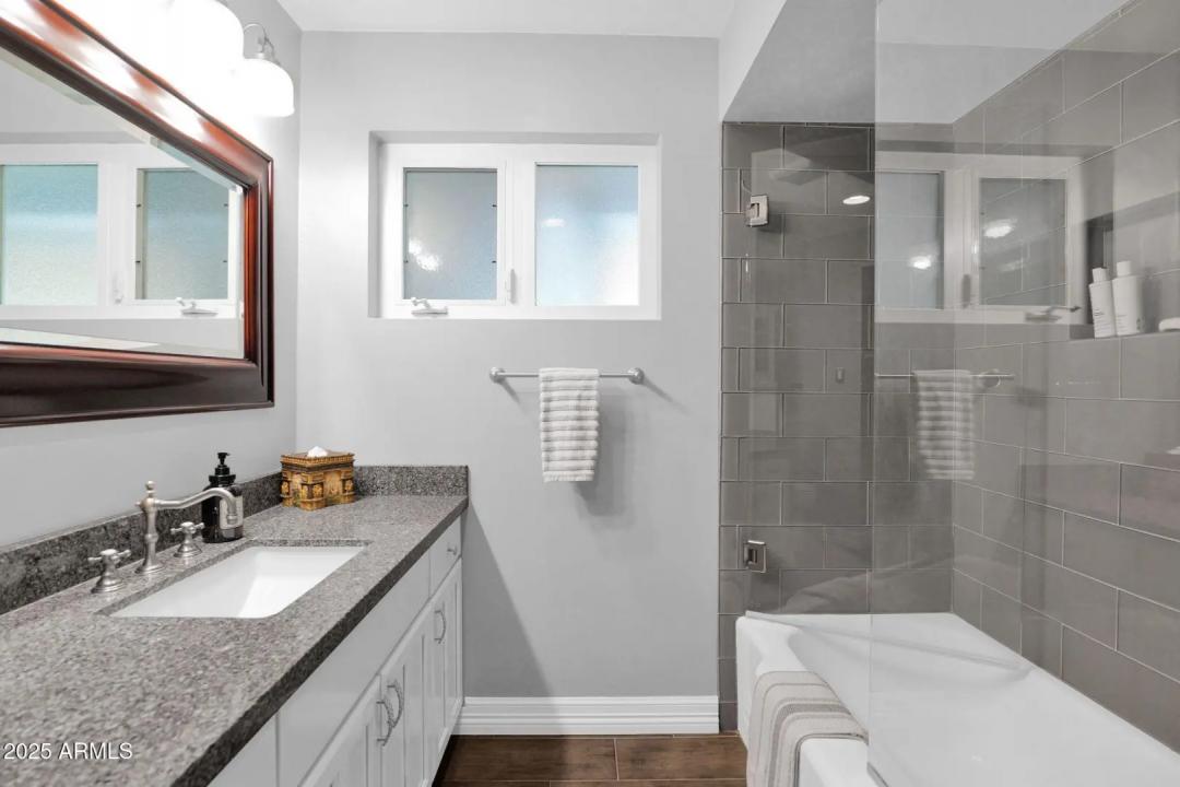 Real Estate Picture 28