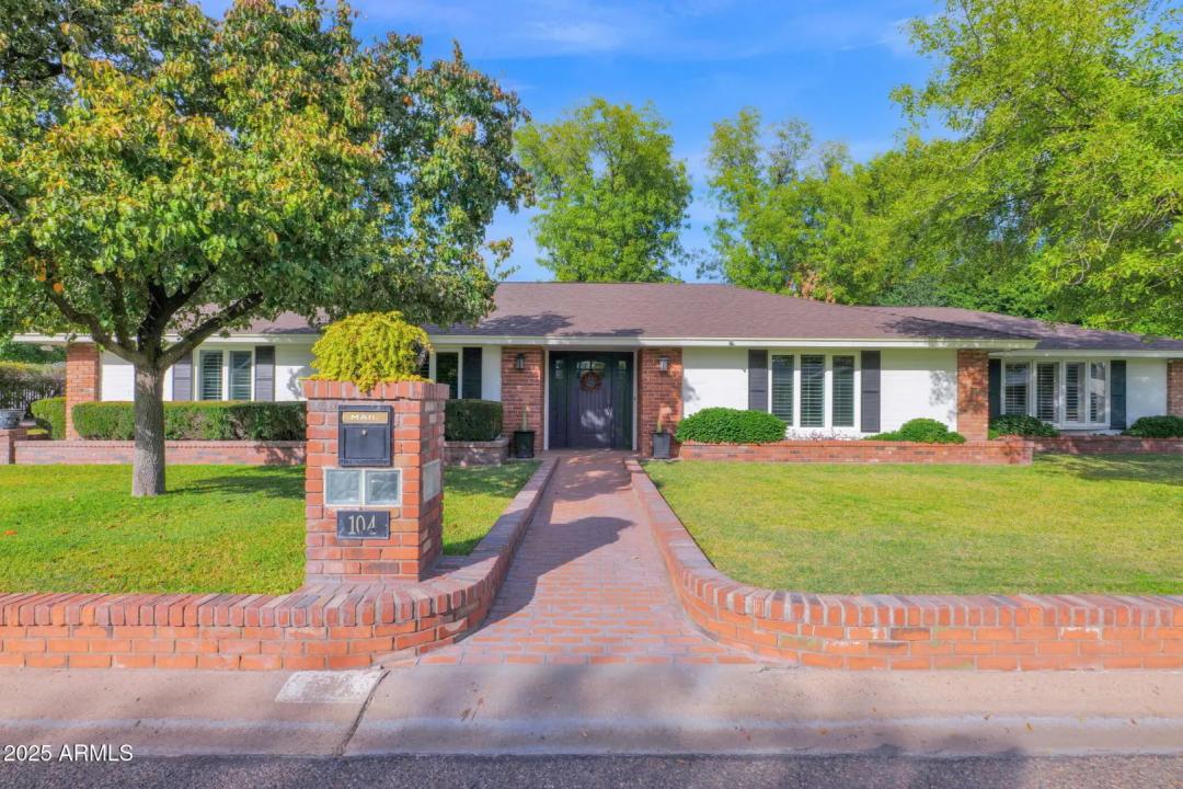 Real Estate Picture 1