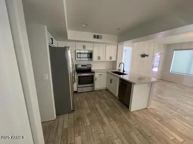 Real Estate Picture 4