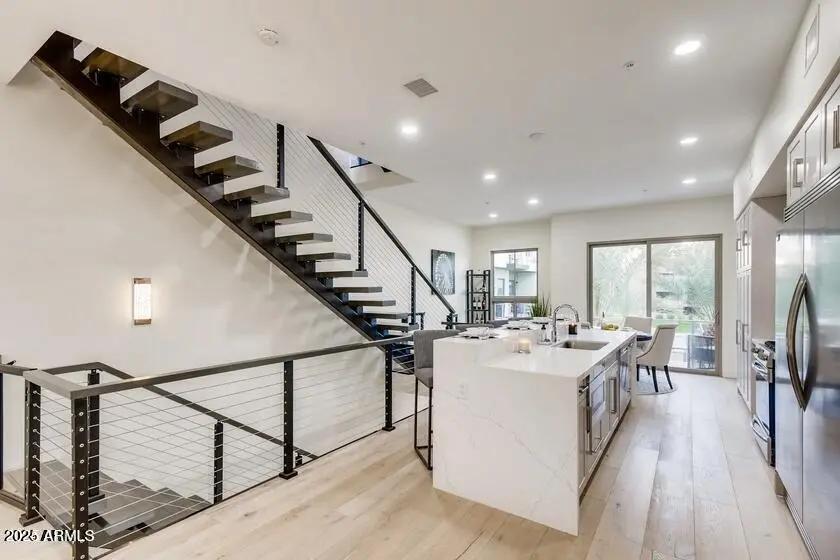 Real Estate Picture 1