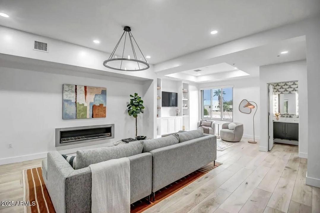 Real Estate Picture 2