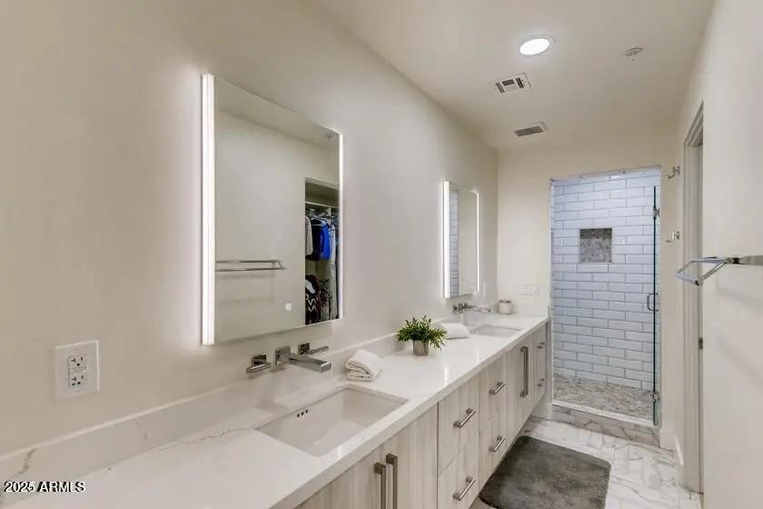 Real Estate Picture 14