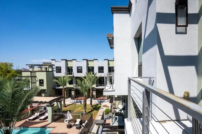 Real Estate Picture 22