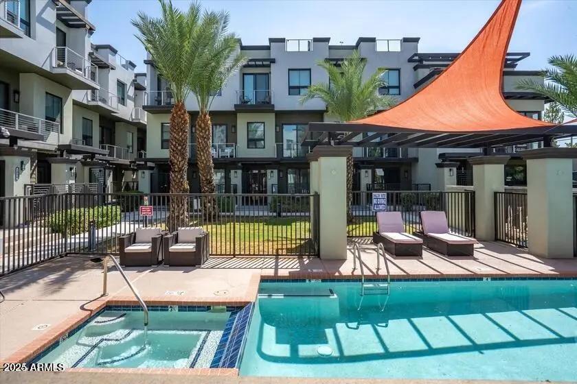 Real Estate Picture 24