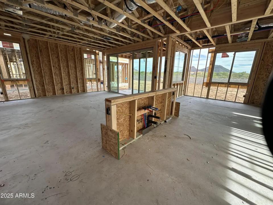 Real Estate Picture 4