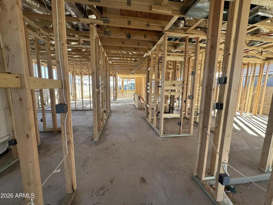 Real Estate Picture 3