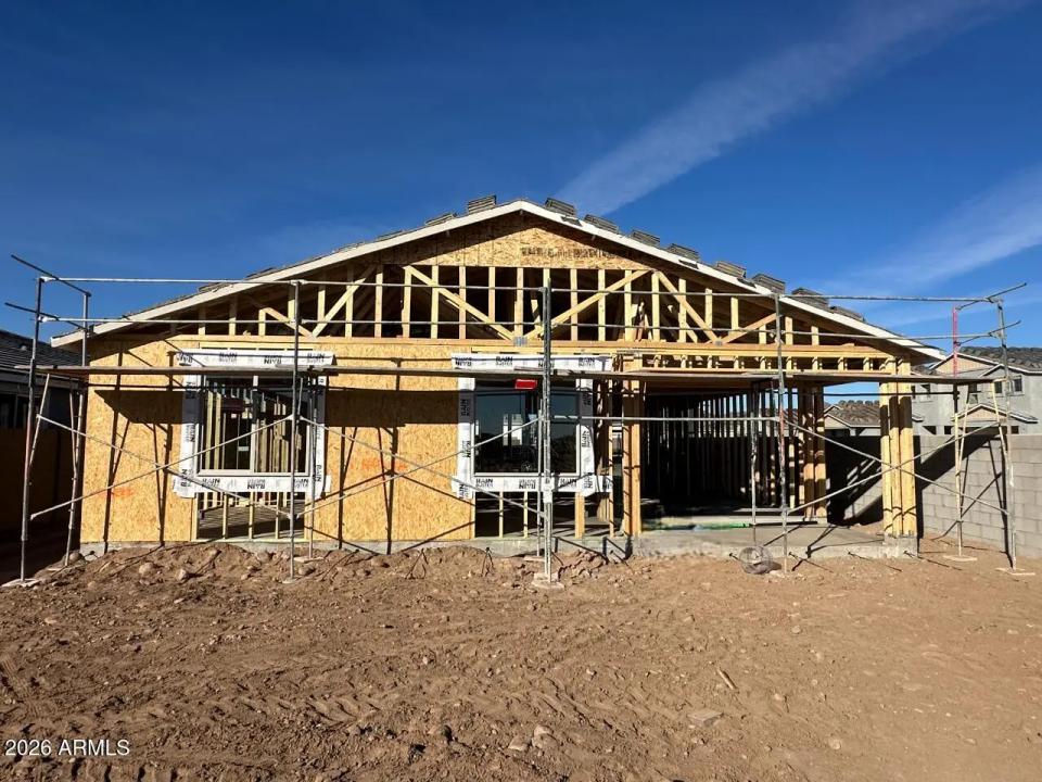 Real Estate Picture 5