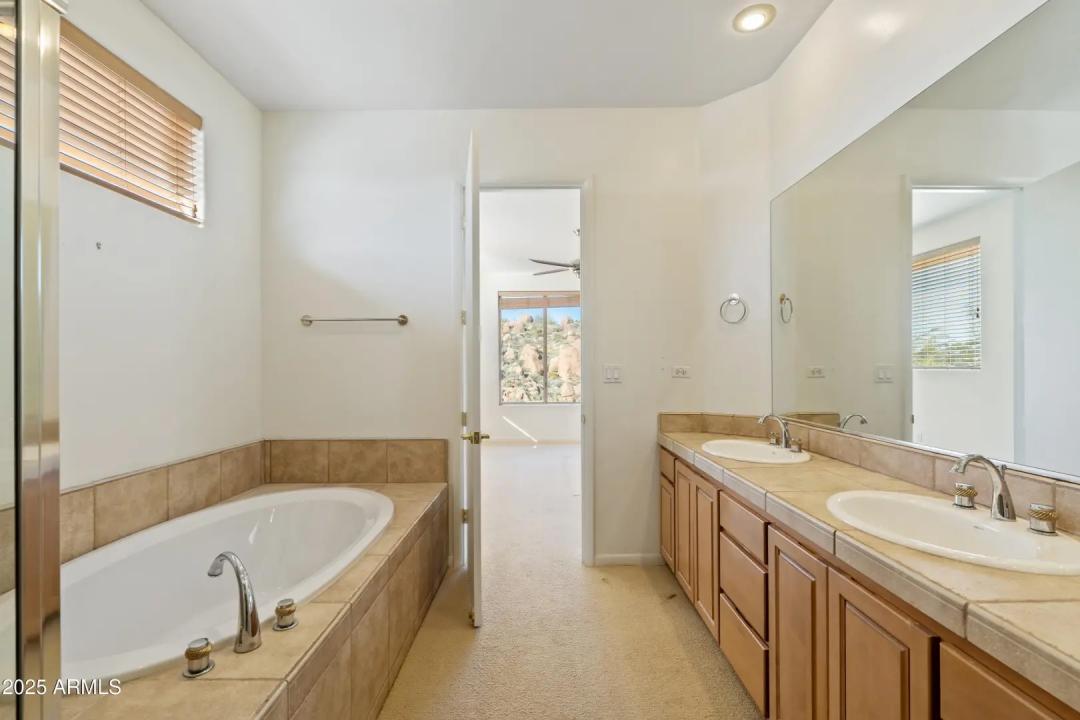 Real Estate Picture 37