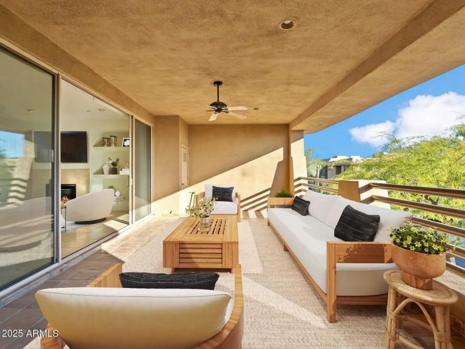 Real Estate Picture 12