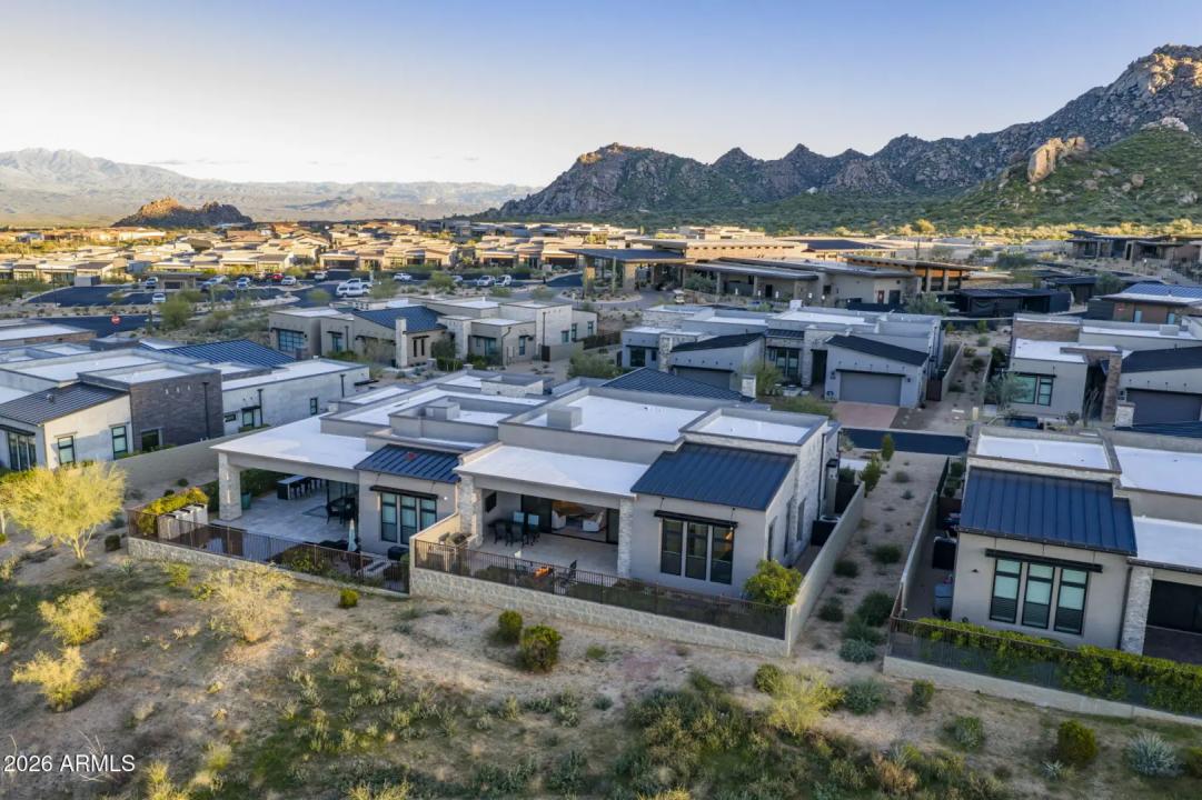 Real Estate Picture 7