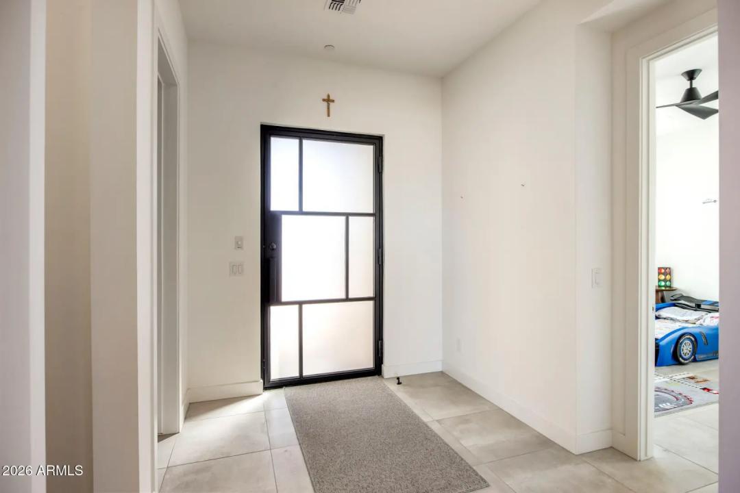 Real Estate Picture 9