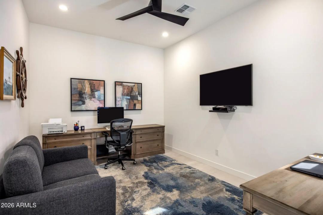 Real Estate Picture 13