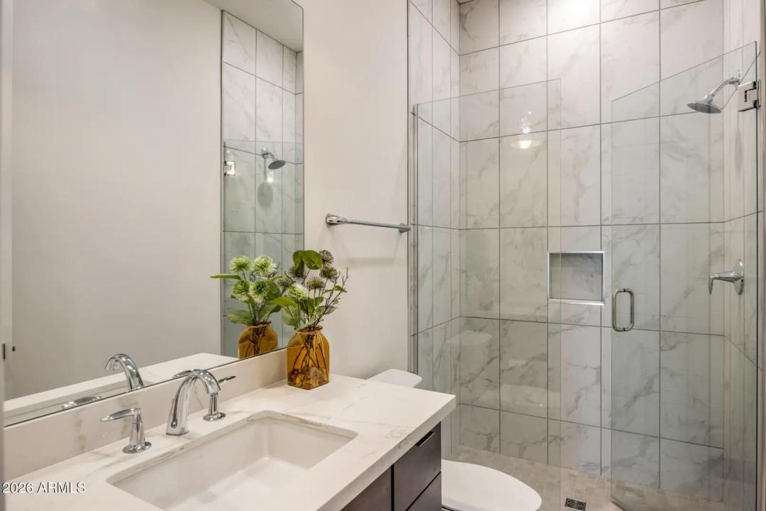 Real Estate Picture 14