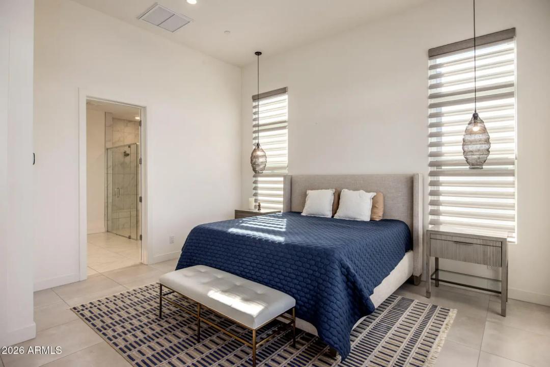 Real Estate Picture 17